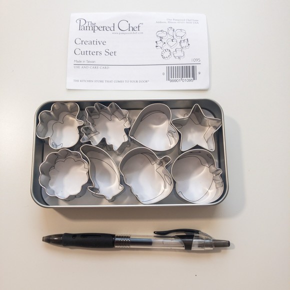 Pampered Chef Creative Mini Cookie Cutters Set - Picture 1 of 5